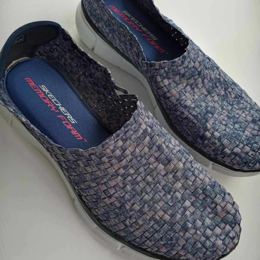 Skechers Womens Blue Basket Weave Shoes 11